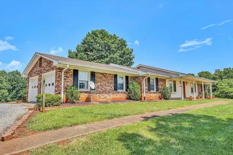 9732 Goodview Rd, Goodview, VA 24095 photo 2