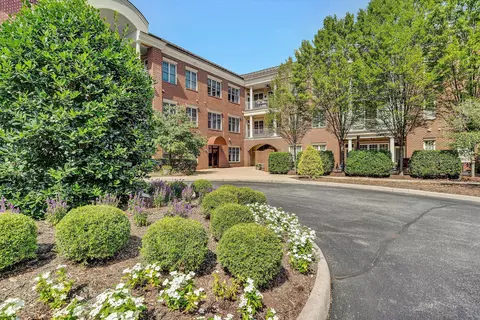 2125 Yellow Mountain Rd SE #307, Roanoke, VA 24014
