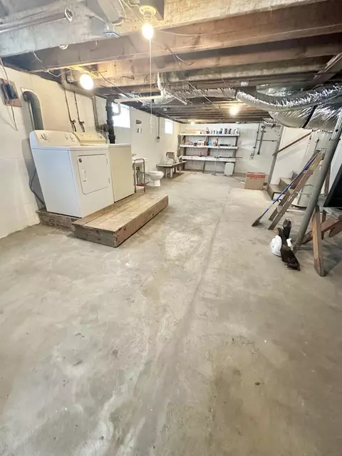 312 E Phillip St, Covington, VA 24426 photo 30