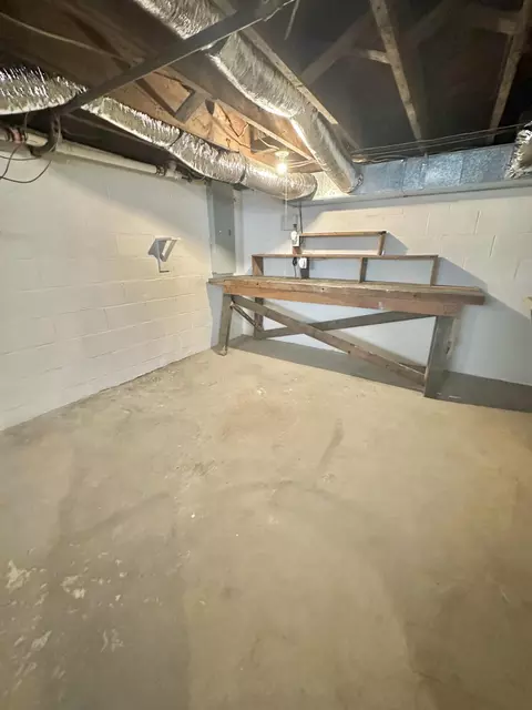 312 E Phillip St, Covington, VA 24426 photo 32