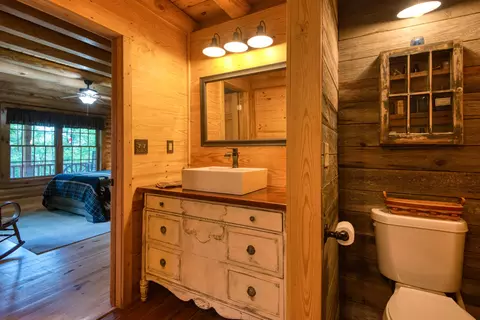 Bath - 567 Weeks Rd NW, Floyd, VA 24091 photo 1 of 8