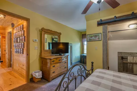 Bedroom - 567 Weeks Rd NW, Floyd, VA 24091 photo 5 of 7