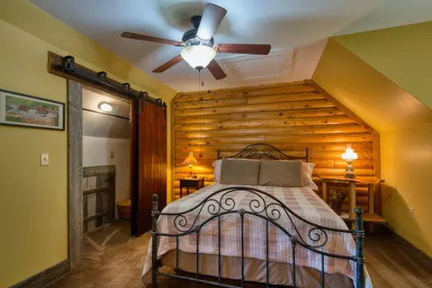 Bedroom - 567 Weeks Rd NW, Floyd, VA 24091 photo 3 of 7
