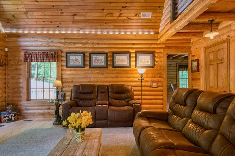 Living - 567 Weeks Rd NW, Floyd, VA 24091 photo 5 of 5