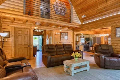 Living - 567 Weeks Rd NW, Floyd, VA 24091 photo 1 of 5