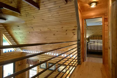 Entry Way - 567 Weeks Rd NW, Floyd, VA 24091 photo 6 of 6