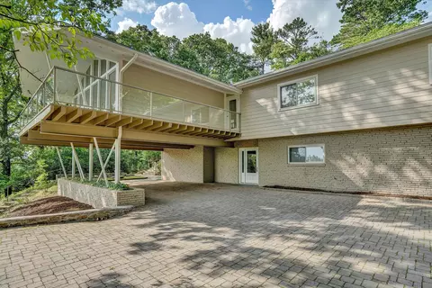 3322 W Ridge Rd SW, Roanoke, VA 24014