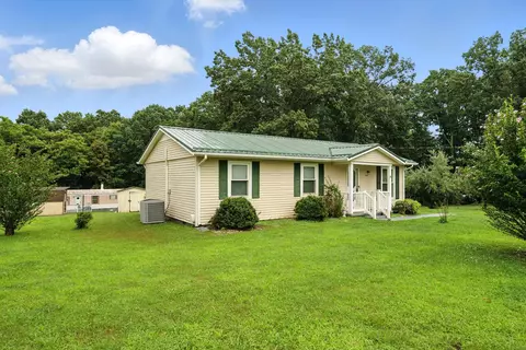 1130 Deepwoods Rd, Hardy, VA 24101