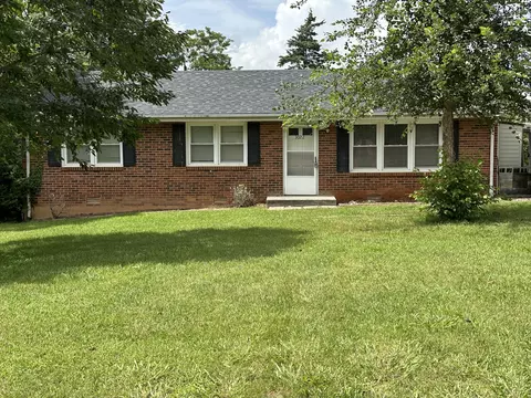 3022 Sleepy Ridge Dr, Bedford, VA 24523