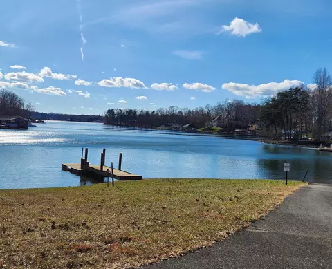 lot19 Farm Dr, Moneta, VA 24121