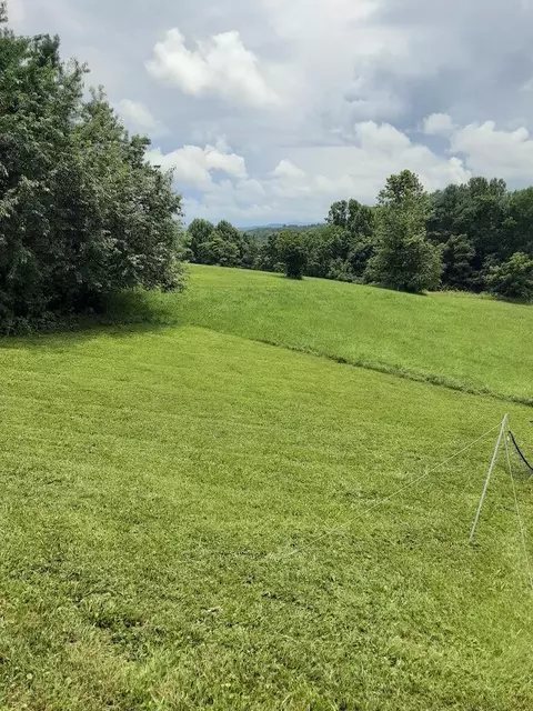 1807 Moore Rd NE, Floyd, VA 24091 photo 6