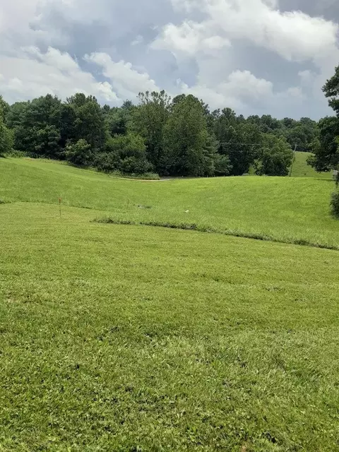 1807 Moore Rd NE, Floyd, VA 24091 photo 3