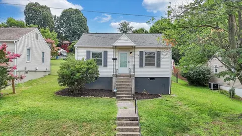 2546 Denniston Ave SW, Roanoke, VA 24015