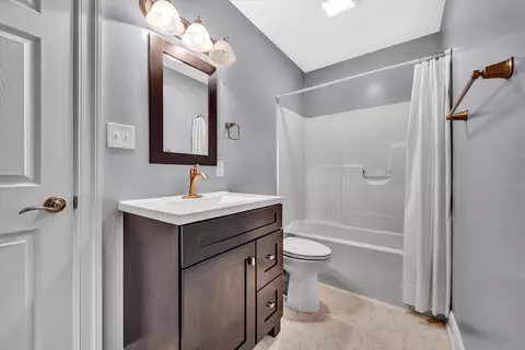 Bath - 3845 Eagle Crest Dr, Roanoke, VA 24018 photo 13 of 13