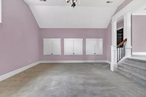 Living - 3845 Eagle Crest Dr, Roanoke, VA 24018 photo 7 of 9