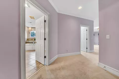 Entry Way - 3845 Eagle Crest Dr, Roanoke, VA 24018 photo 5 of 7