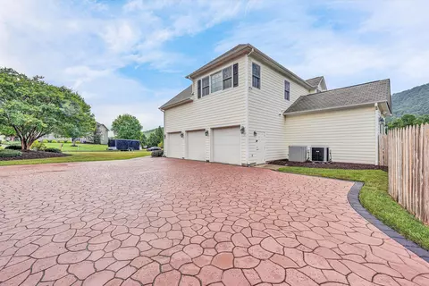 Other - 3845 Eagle Crest Dr, Roanoke, VA 24018 photo 21 of 22