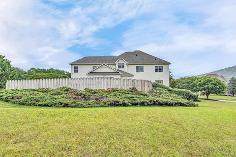 Exterior - 3845 Eagle Crest Dr, Roanoke, VA 24018 photo 17 of 17