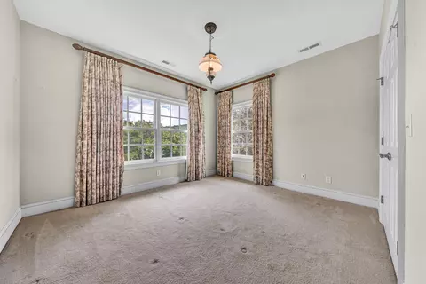 Bedroom - 3845 Eagle Crest Dr, Roanoke, VA 24018 photo 3 of 14