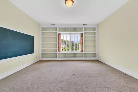 Bedroom - 3845 Eagle Crest Dr, Roanoke, VA 24018 photo 5 of 14