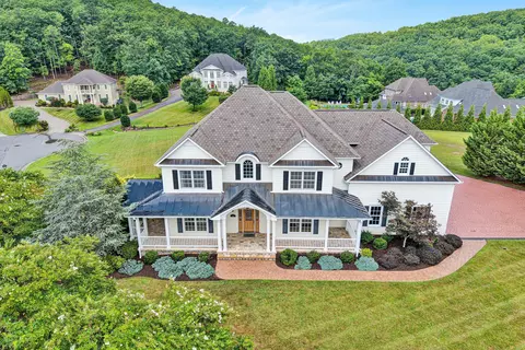 View/Area - 3845 Eagle Crest Dr, Roanoke, VA 24018 photo 1 of 12