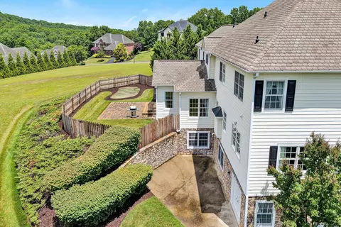 Exterior - 3845 Eagle Crest Dr, Roanoke, VA 24018 photo 14 of 17