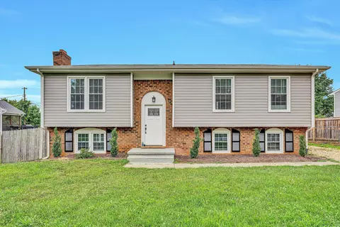 4332 Cordell Dr, Roanoke, VA 24018