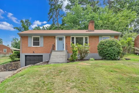 4508 Summit Dr NW, Roanoke, VA 24017