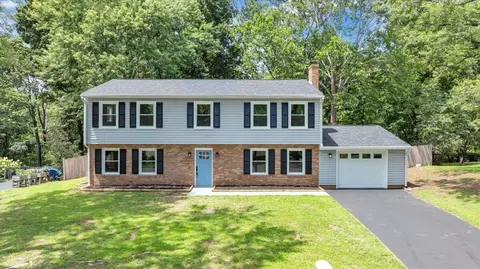 2640 Tulip Ln, Vinton, VA 24179