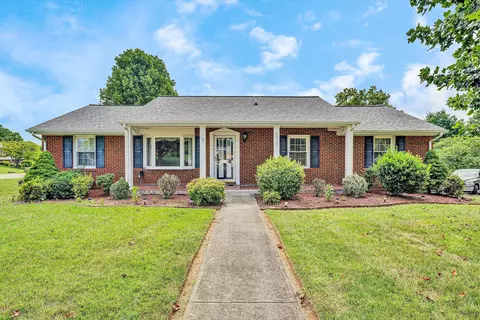 2200 Gloria Dr, Salem, VA 24153