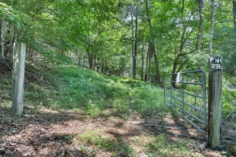 Undisclosed, Salem, VA 24153 photo 4
