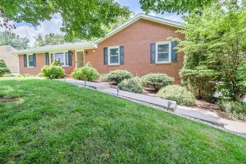 5204 Britaney Rd, Roanoke, VA 24012