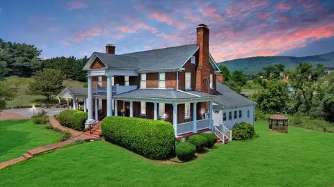 4496 Bonsack Rd, Roanoke, VA 24012
