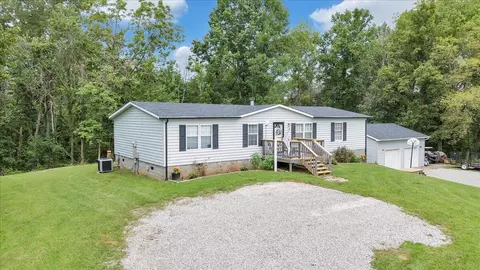 963 Magnolia Ln, Christiansburg, VA 24073