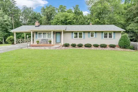 260 Dalewood Dr, Bassett, VA 24055