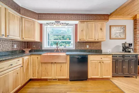 Kitchen - 6796 Charlemont Rd, Goode, VA 24556 photo 2 of 5