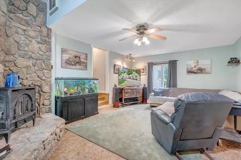 Living - 6796 Charlemont Rd, Goode, VA 24556 photo 6 of 7