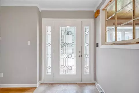 Entry Way - 6796 Charlemont Rd, Goode, VA 24556 photo 1 of 2
