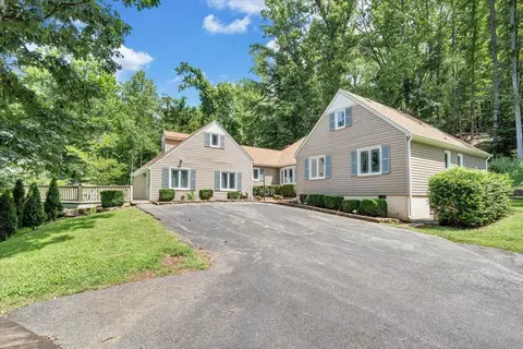 6796 Charlemont Rd, Goode, VA 24556