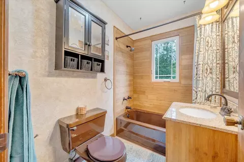 Bath - 6796 Charlemont Rd, Goode, VA 24556 photo 3 of 5