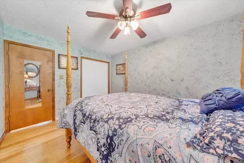 Bedroom - 6796 Charlemont Rd, Goode, VA 24556 photo 6 of 8
