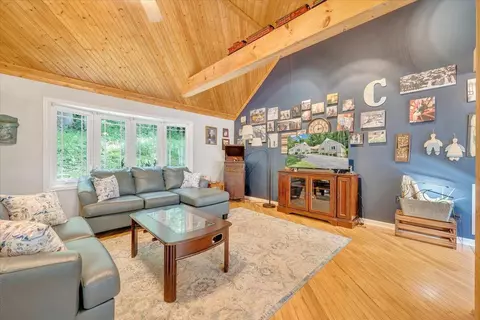 Living - 6796 Charlemont Rd, Goode, VA 24556 photo 3 of 7