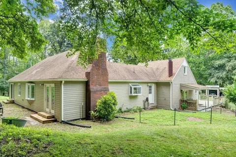 Exterior - 6796 Charlemont Rd, Goode, VA 24556 photo 4 of 22