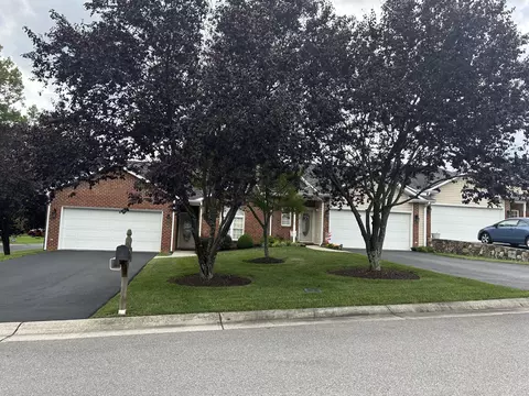 9 Berkley Ct, Troutville, VA 24175
