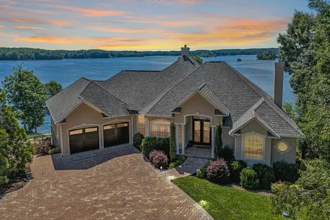 60 Westridge Ln, Union Hall, VA 24176