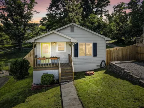1620 Redwood Rd SE, Roanoke, VA 24014