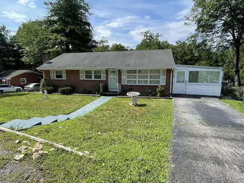 4854 Autumn Ln NW, Roanoke, VA 24017