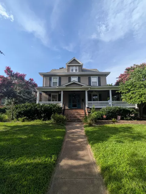 2043 Windsor Ave SW, Roanoke, VA 24015