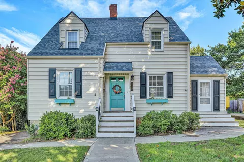 2819 Woodlawn Ave SW, Roanoke, VA 24015
