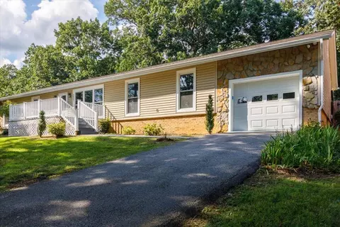 4857 Warrior Dr, Salem, VA 24153